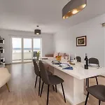 Awesome In Apartment *