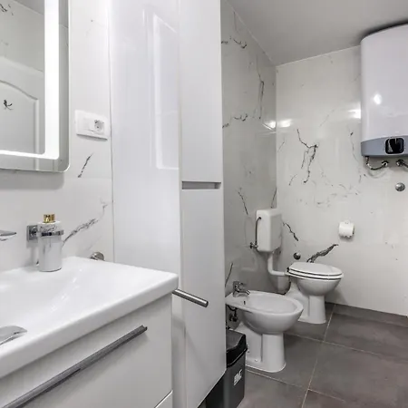 1 Bedroom Awesome In