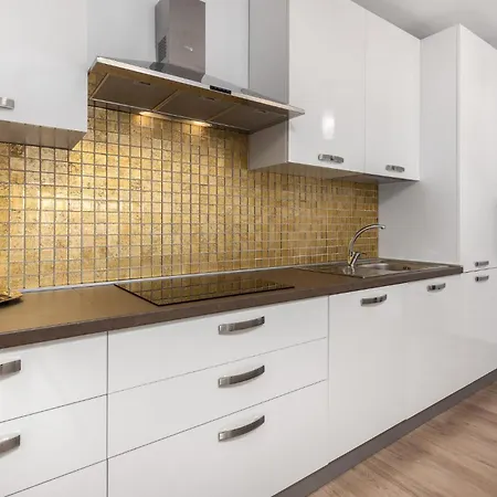 1 Bedroom Awesome In شقة دْغاماي