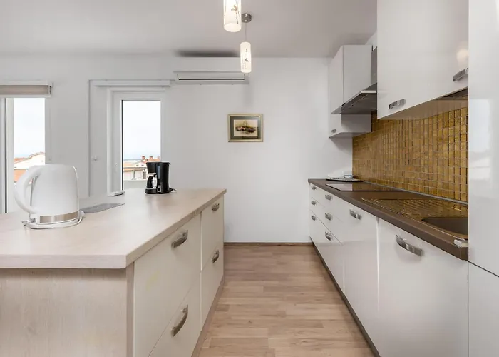 Apartment 1 Bedroom Awesome In
