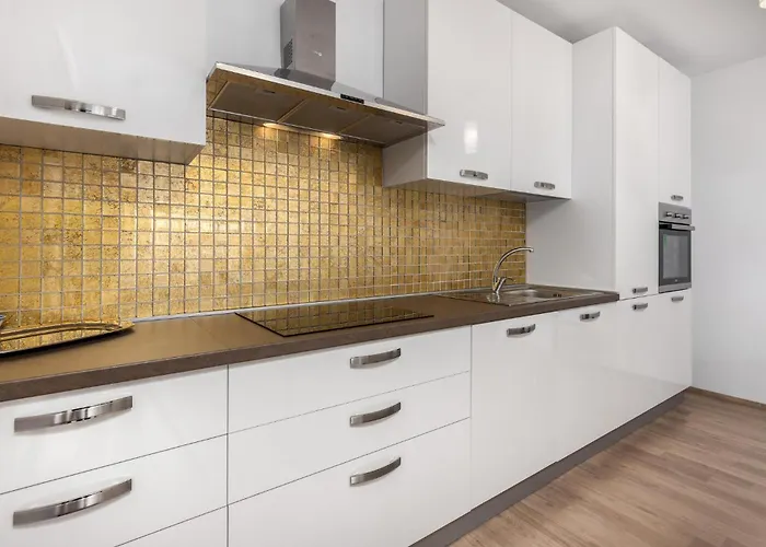 1 Bedroom Awesome In Apartment Dramalj