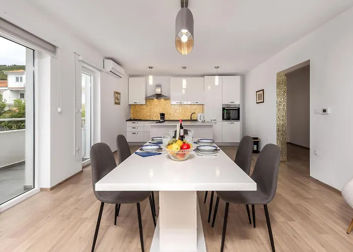 1 Bedroom Awesome In شقة