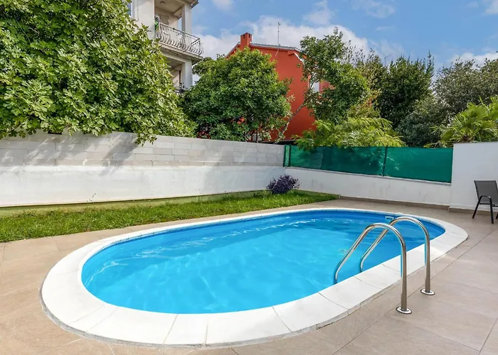1 Bedroom Awesome In * Dramalj