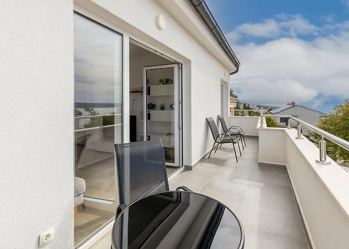 1 Bedroom Awesome In Dramalj