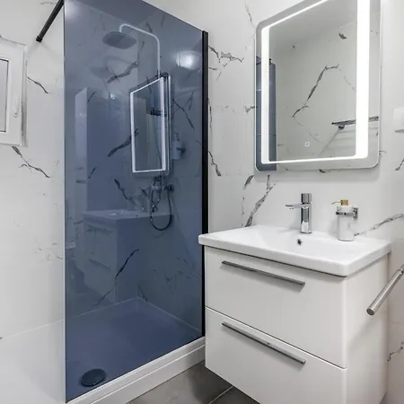 Awesome In Apartament