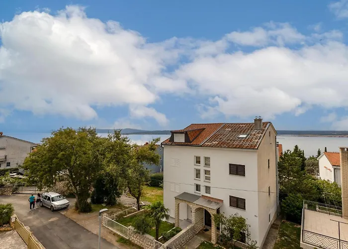 1 Bedroom Awesome In Dramalj