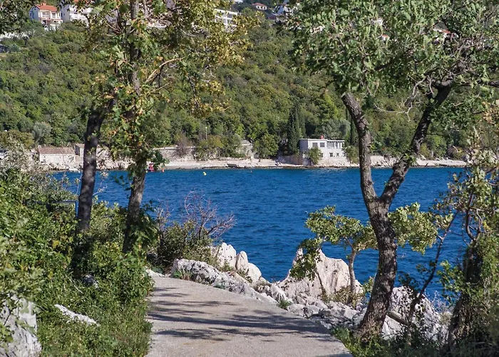 1 Bedroom Awesome In *